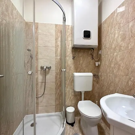 Central Seasons Design 3*