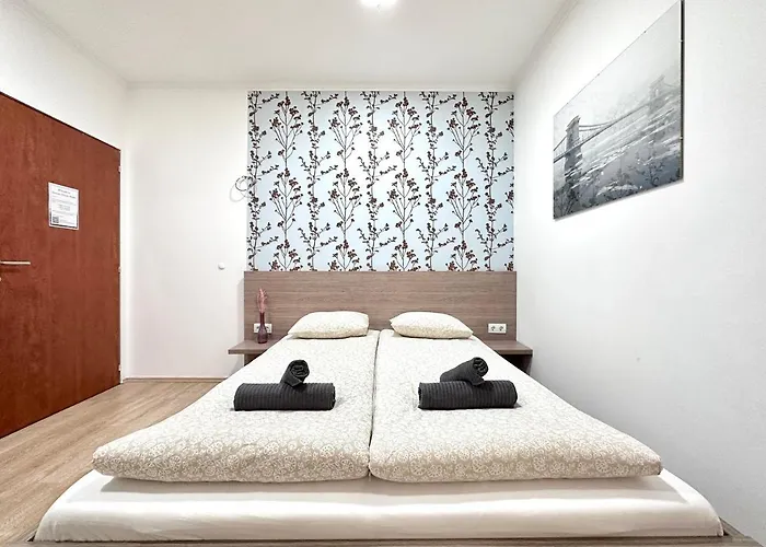 Central Seasons Design
