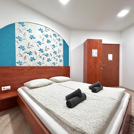 Central Seasons Design Aparthotel