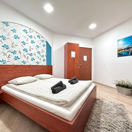 Central Seasons Design Апарт-отель